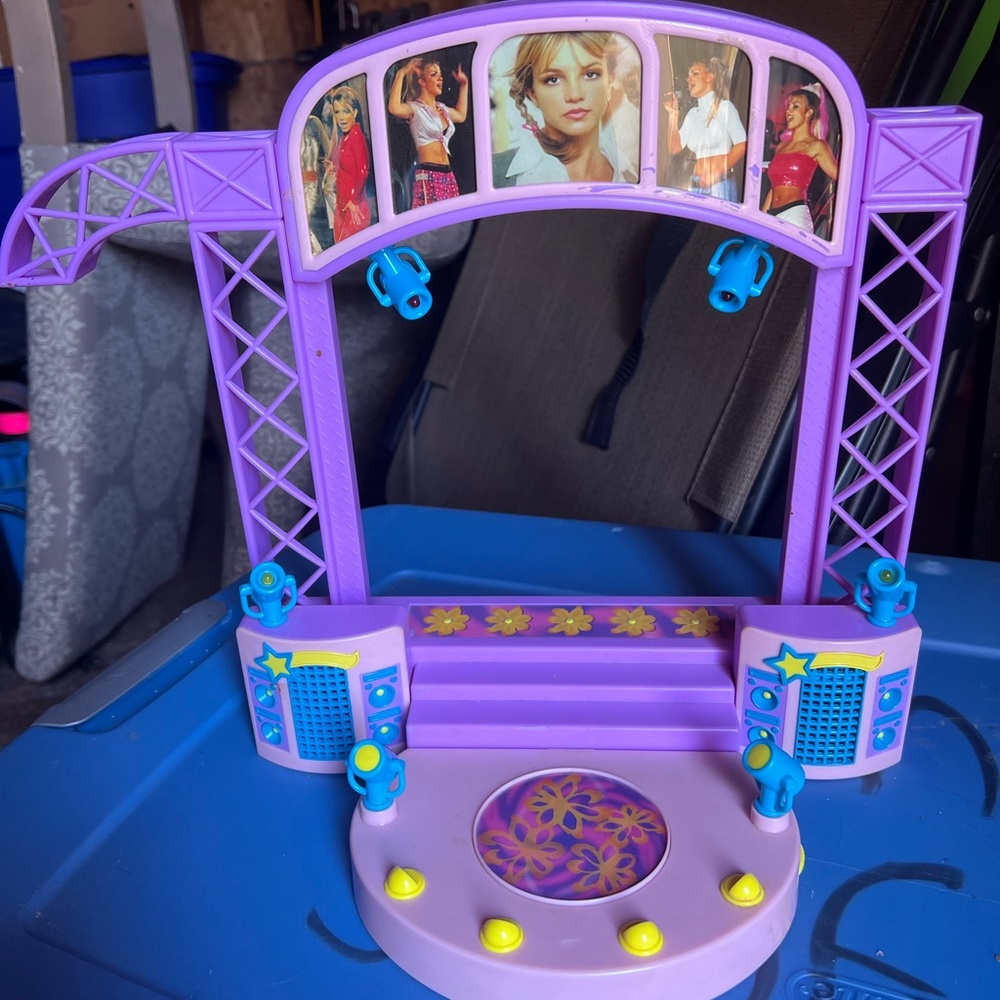 Britney Spears doll stage